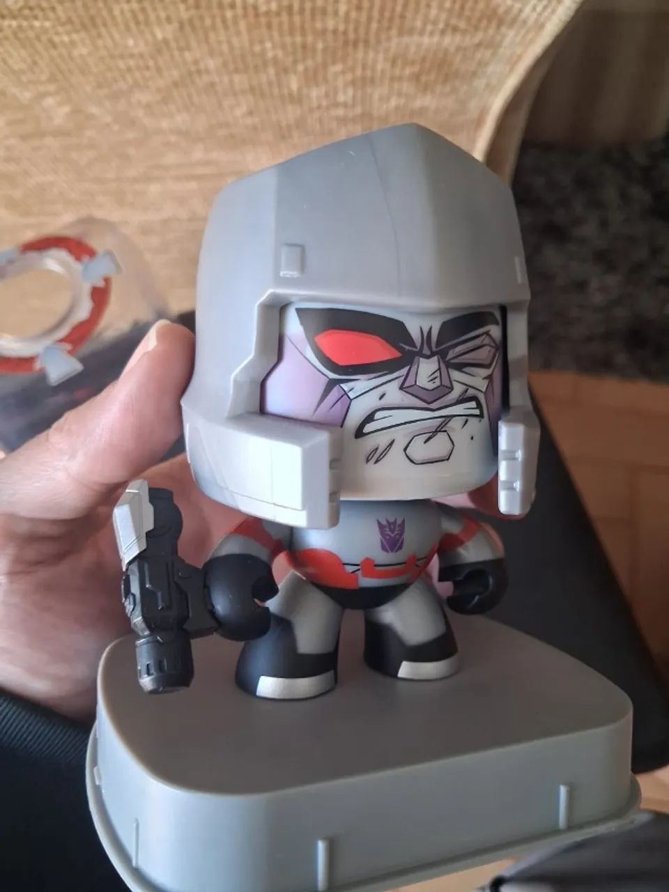 Boneco Transformers Mighty Muggs - Megatron - Hasbro - Foto 4