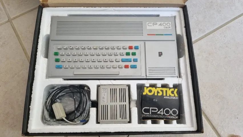 Microcomputador Prologica CP400 64k completo para colecionador
