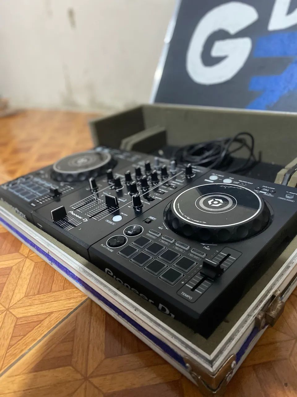 VENDO OU TROCO CONTROLADORA DDJ 400 