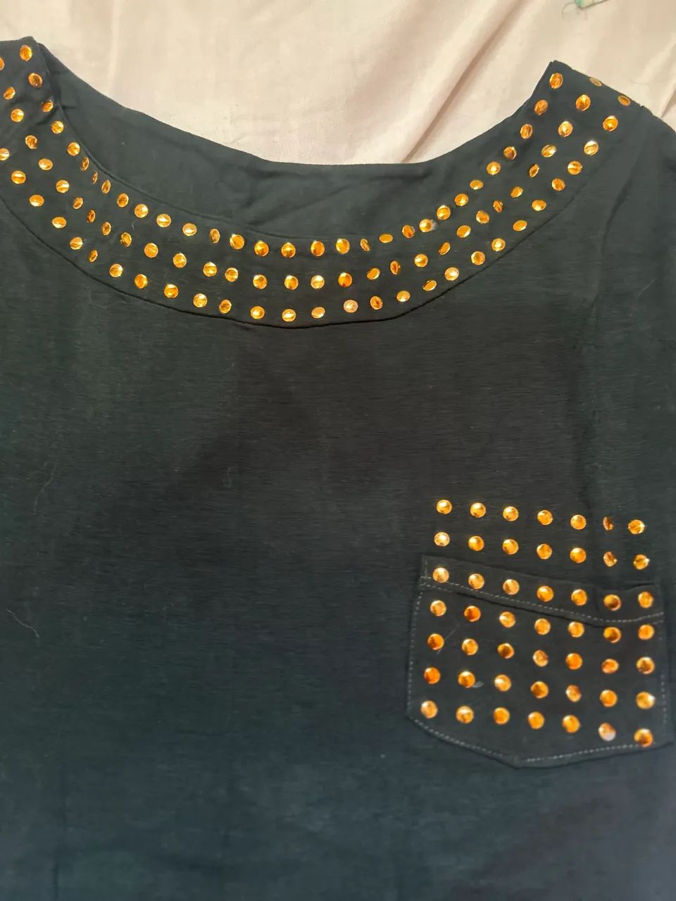 Camisa/blusa verde com brilhos dourados - Foto 5