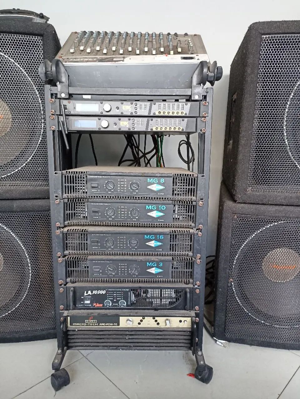 Sistema de Som Profissional Completo - Mesa de som e periféricos/ Rack+ Caixas de som - Foto 4