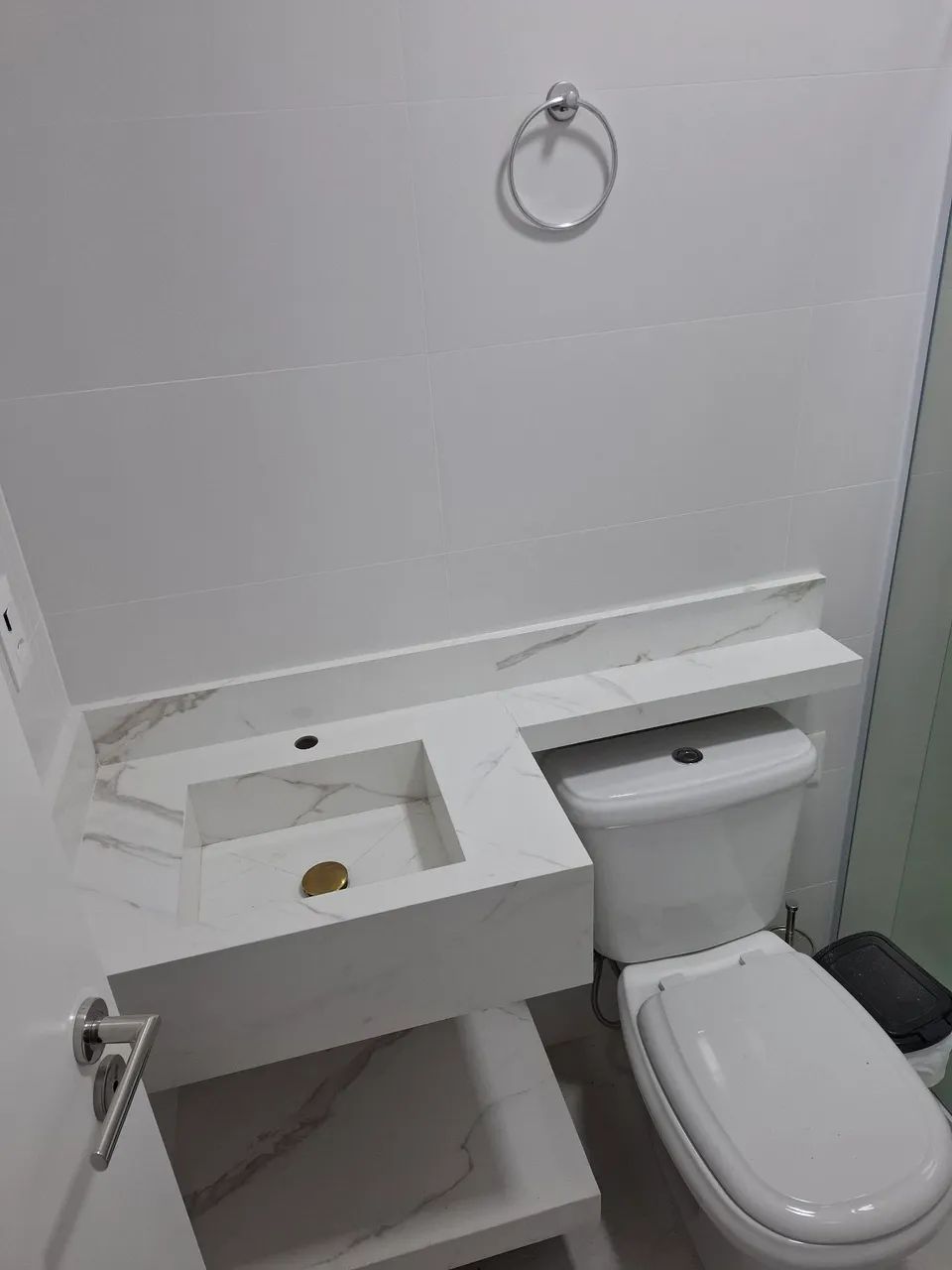 Lavatórios em porcelanato sob medida  - Foto 3