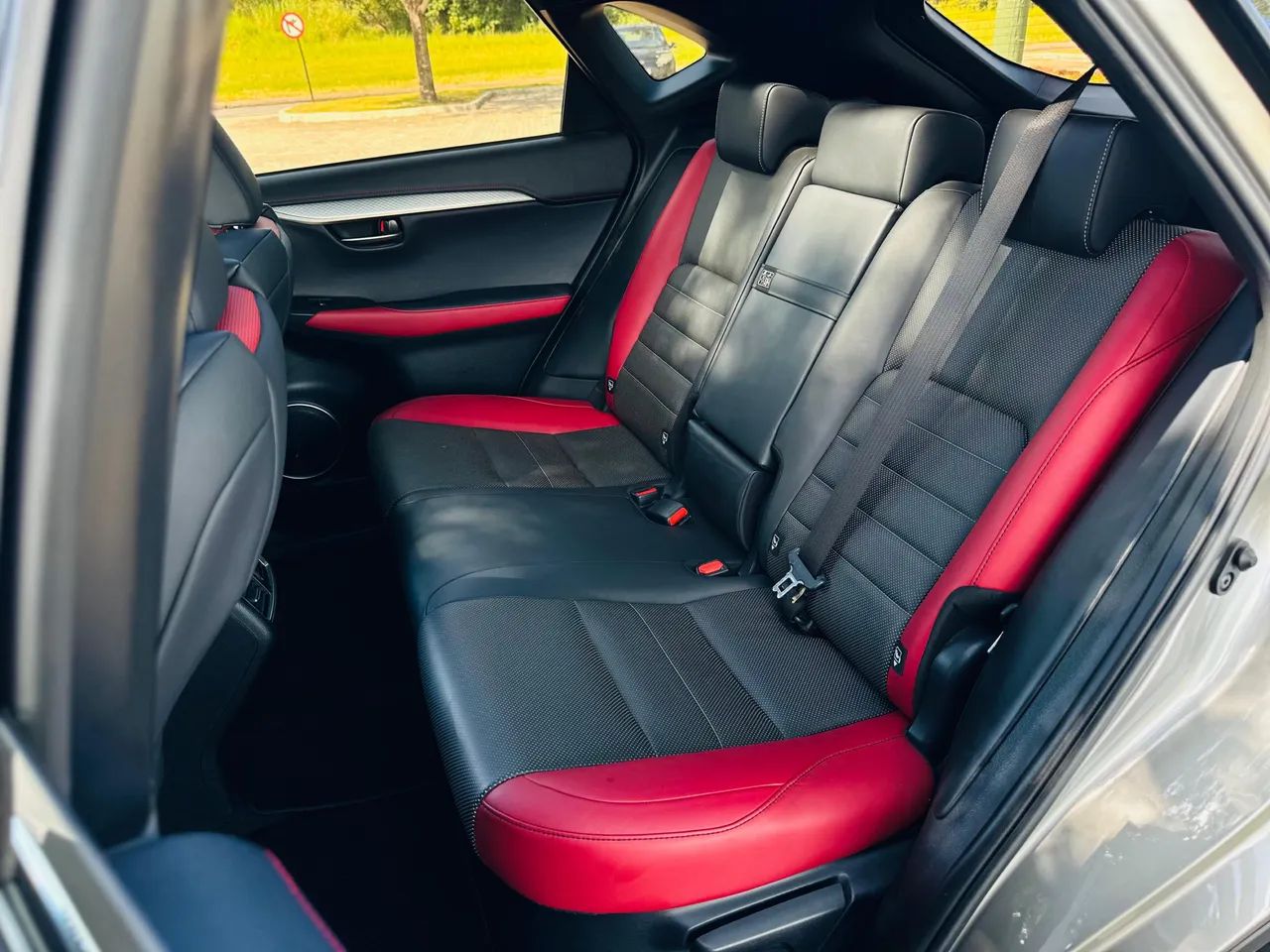 Lexus NX-300 H F-sport 2.5 16V Aut., foto 9 de 14