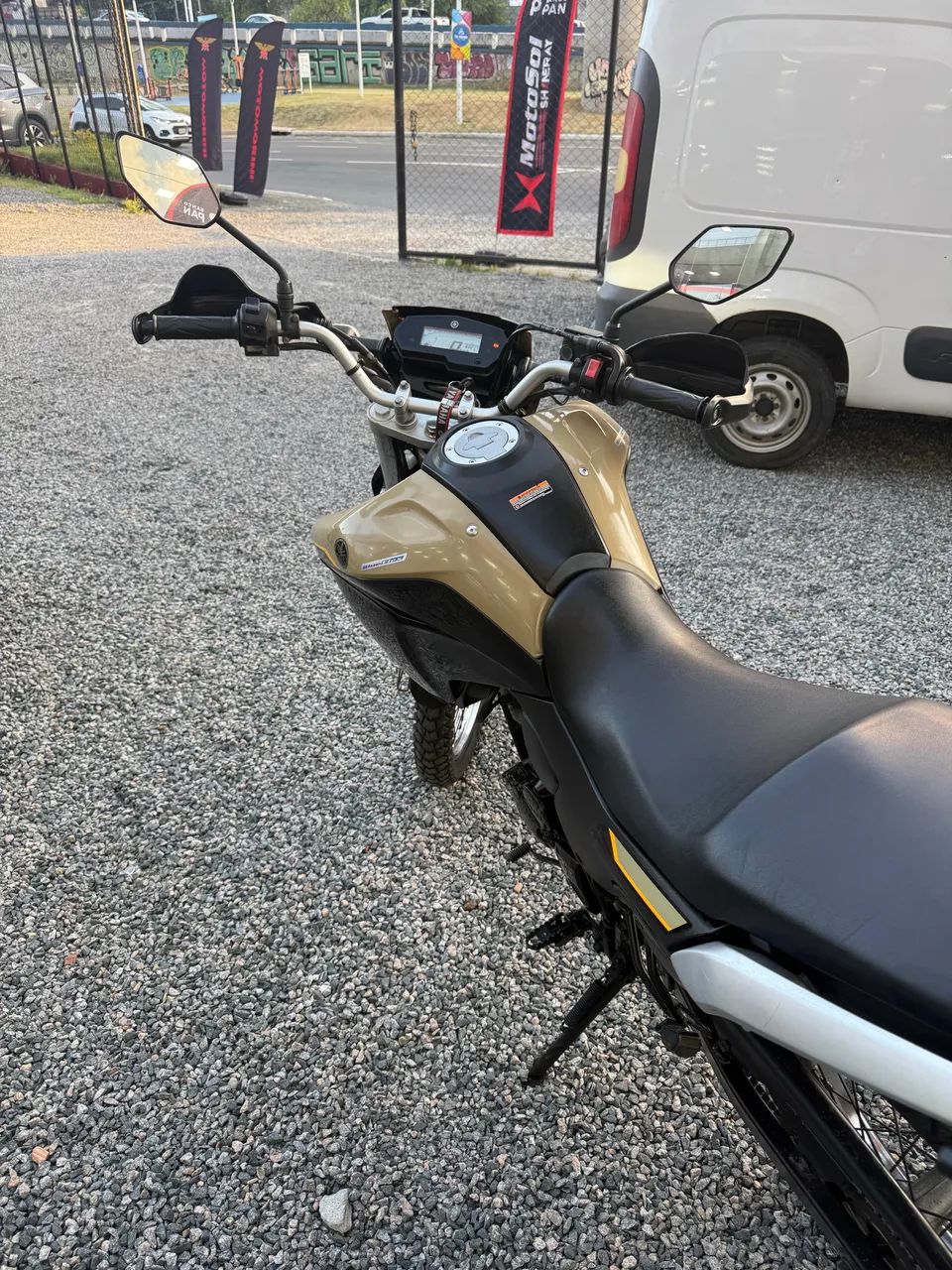 LANDER 250 conservada!  - Foto 5