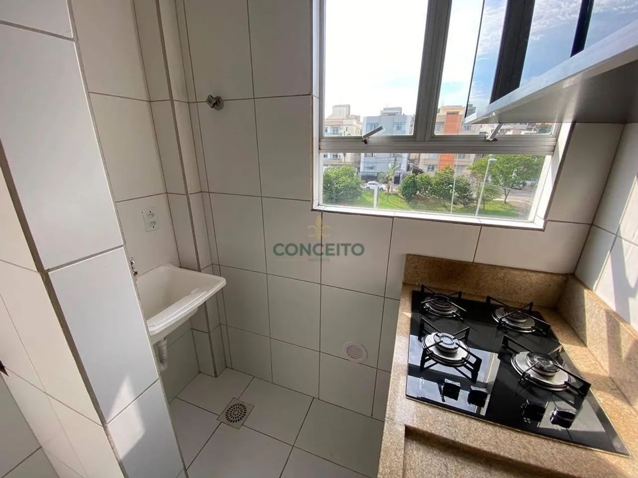 Apartamento Semi-Mobiliado com 2 Dormitórios para Locação no Abraão  Florianópolis - Foto 5