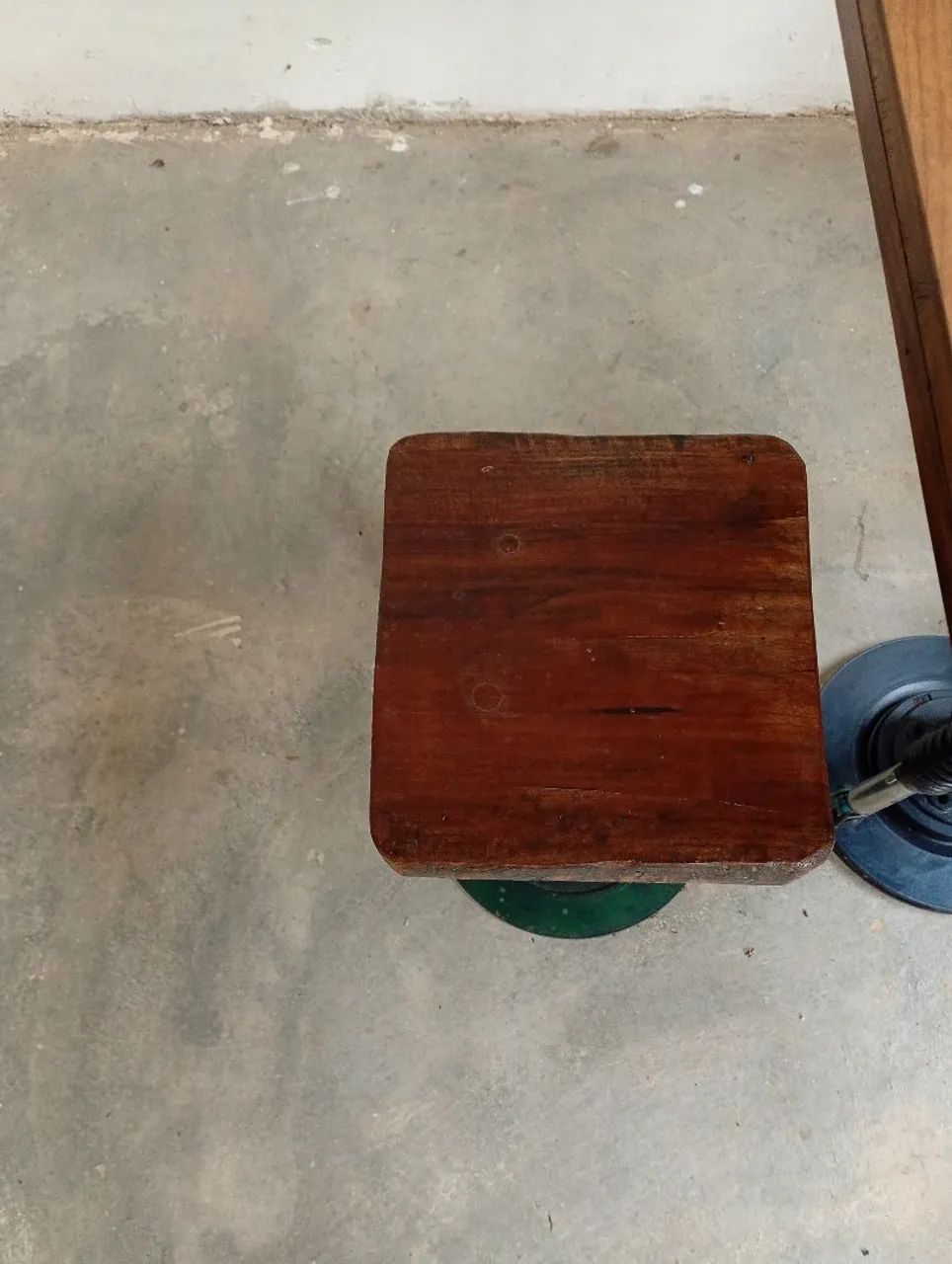 Mesa e bancos estilo steanpunk - Foto 5
