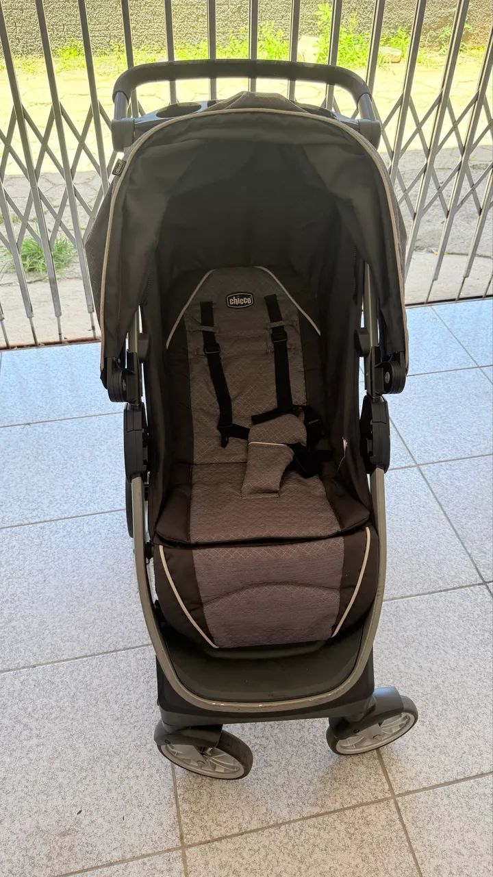 Carrinho de bebê + bebê conforto 