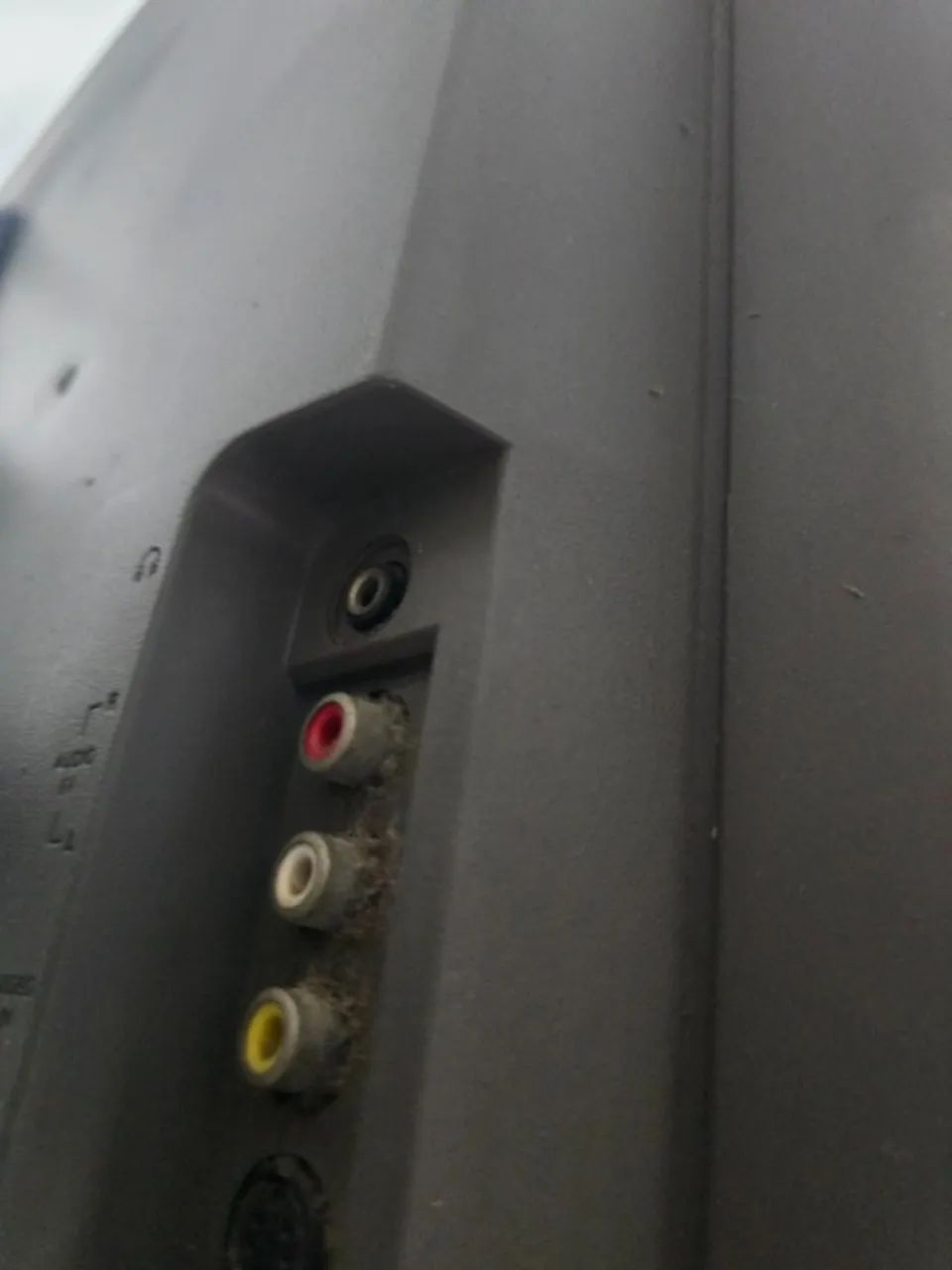 Televisão Phillips 25 polegadas de instalação em parede. Ano de fabricação 2004. - Foto 4