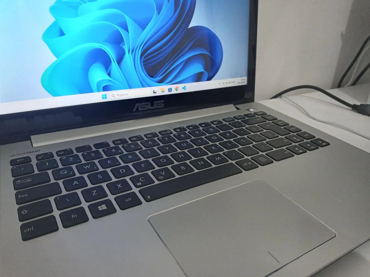 Notebook ASUS (Touch-screen, SSD, 5G, Bluetooth) - Foto 3
