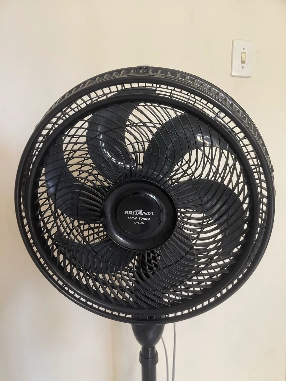 Ventilador Britânia 220V com defeito - Foto 2