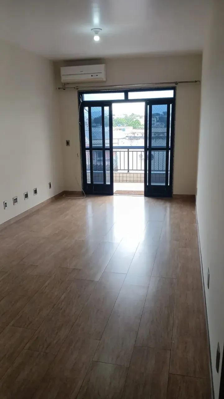 Imóvel para aluguel possui 102 metros quadrados com 2 quartos - Foto 2