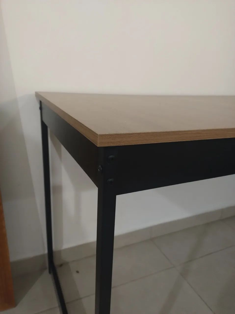 Escrivaninha só 3 meses de uso - Foto 3