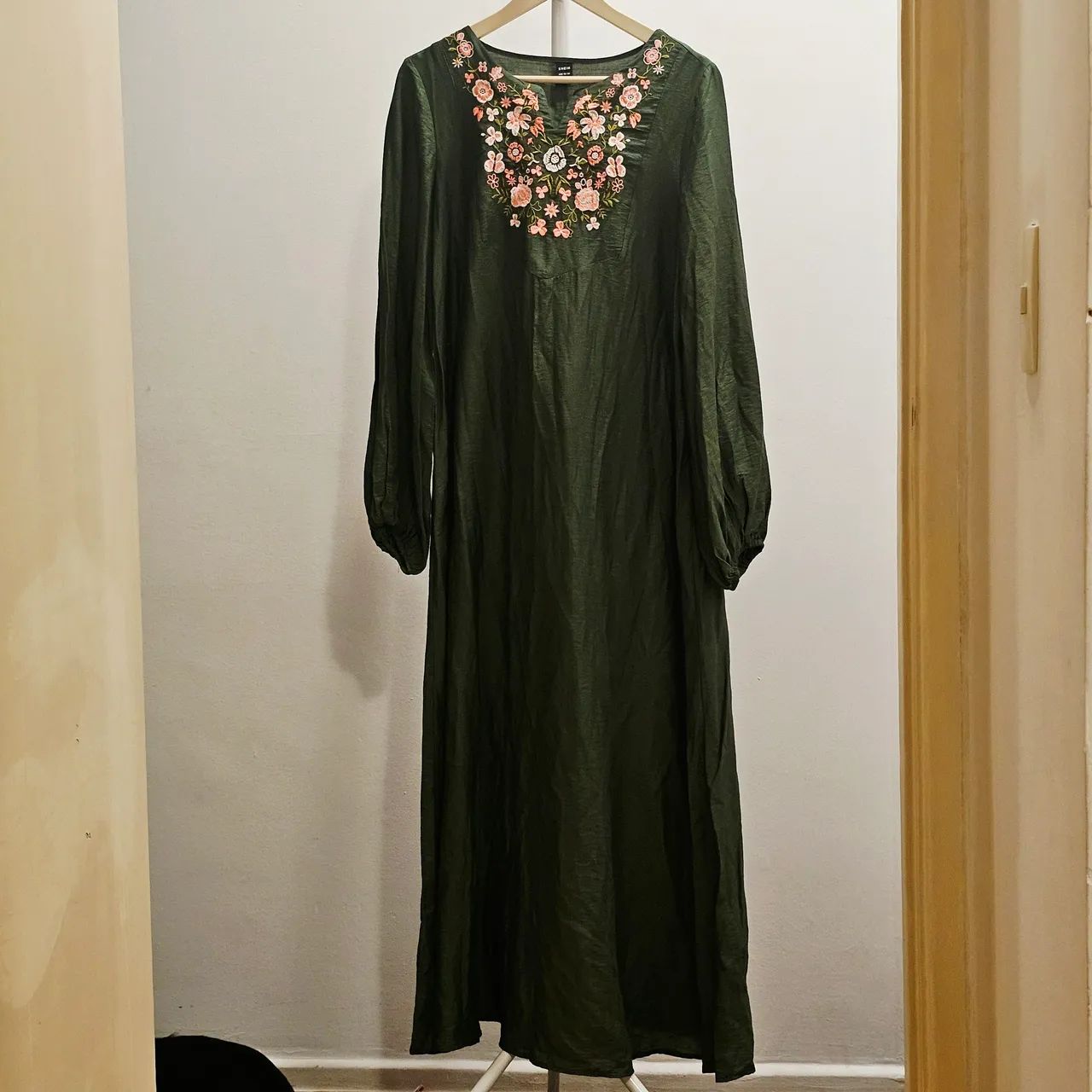 Vestido verde bordado Shein tam G