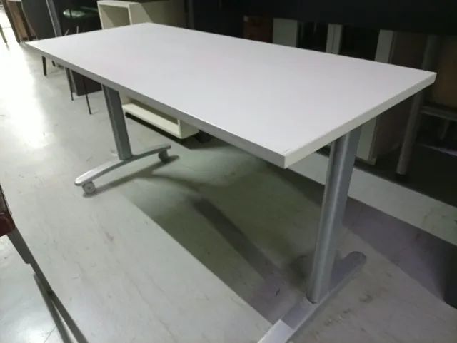 Mesa Cinza Dobrável Para Escritório