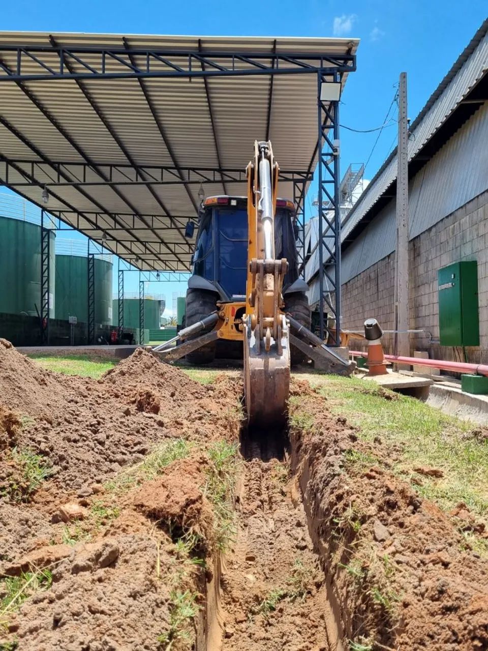 Serviços de Terraplanagem<br>A empresa de terraplanagem que você precisa! - Foto 3