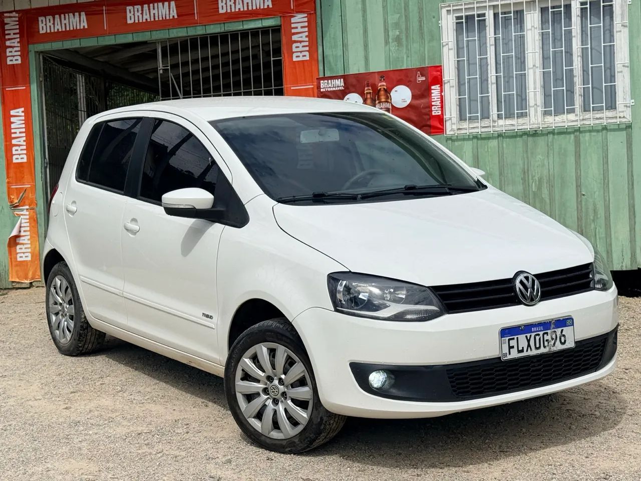 Volkswagen Fox 1.0 MI Total Flex 8V 5P 2014 - Foto 3