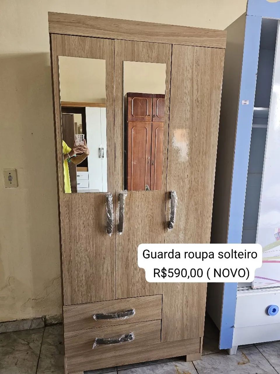 GUARDA ROUPA DE SOLTEIRO COM ESPELHO NOVO