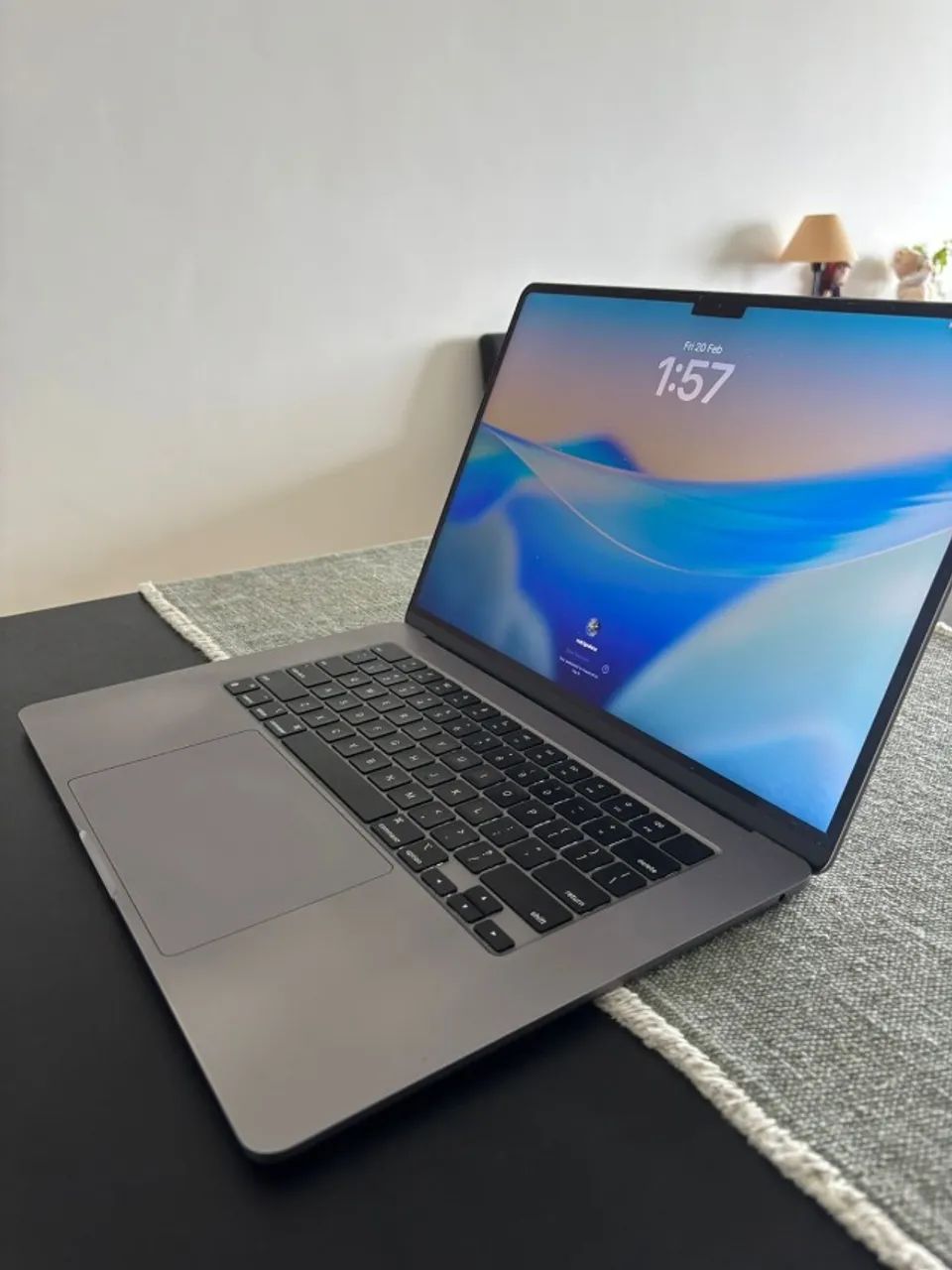 Macbook Air 2023 15 polegadas Chip M2 8gb ram e 256gb de