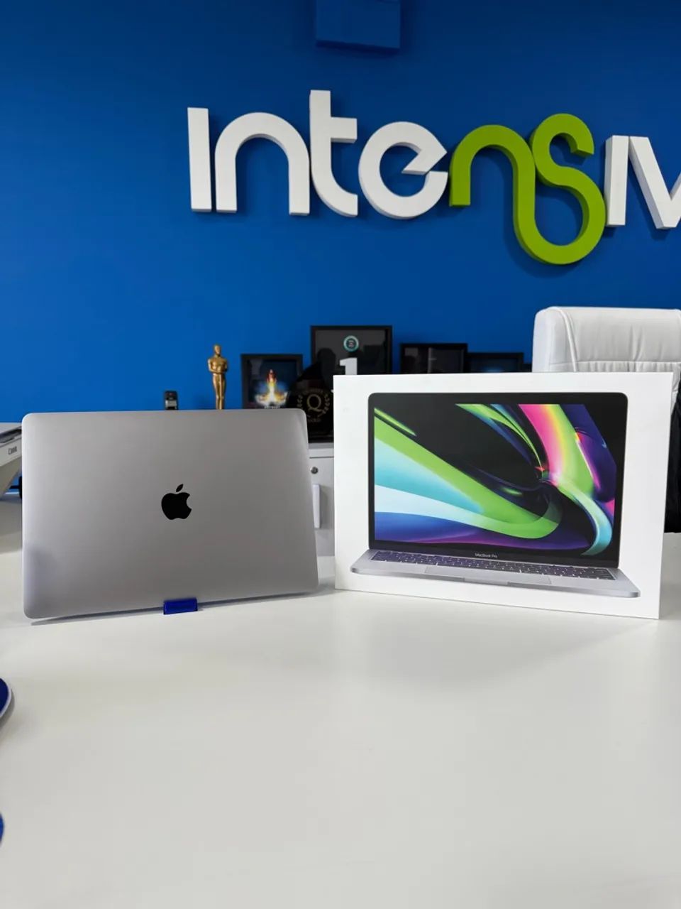 MacBook Pro M2 256GB SSD 8GB