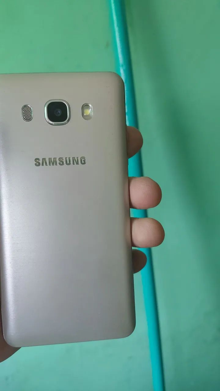 Celular j5