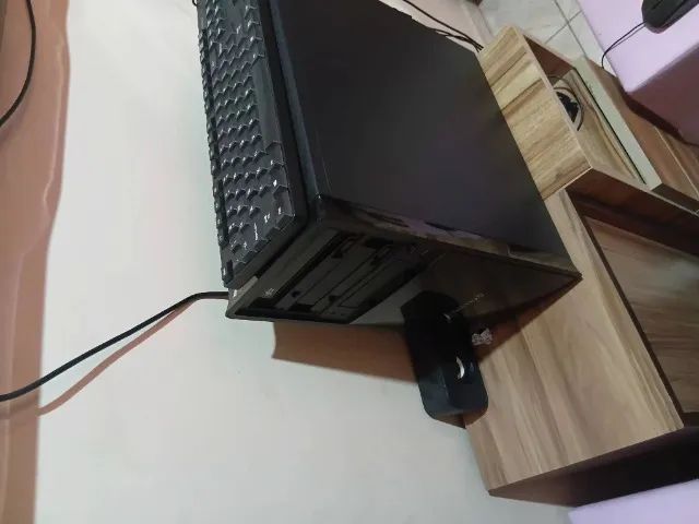 Tv Philips 43 polegadas mais computador  - Foto 2