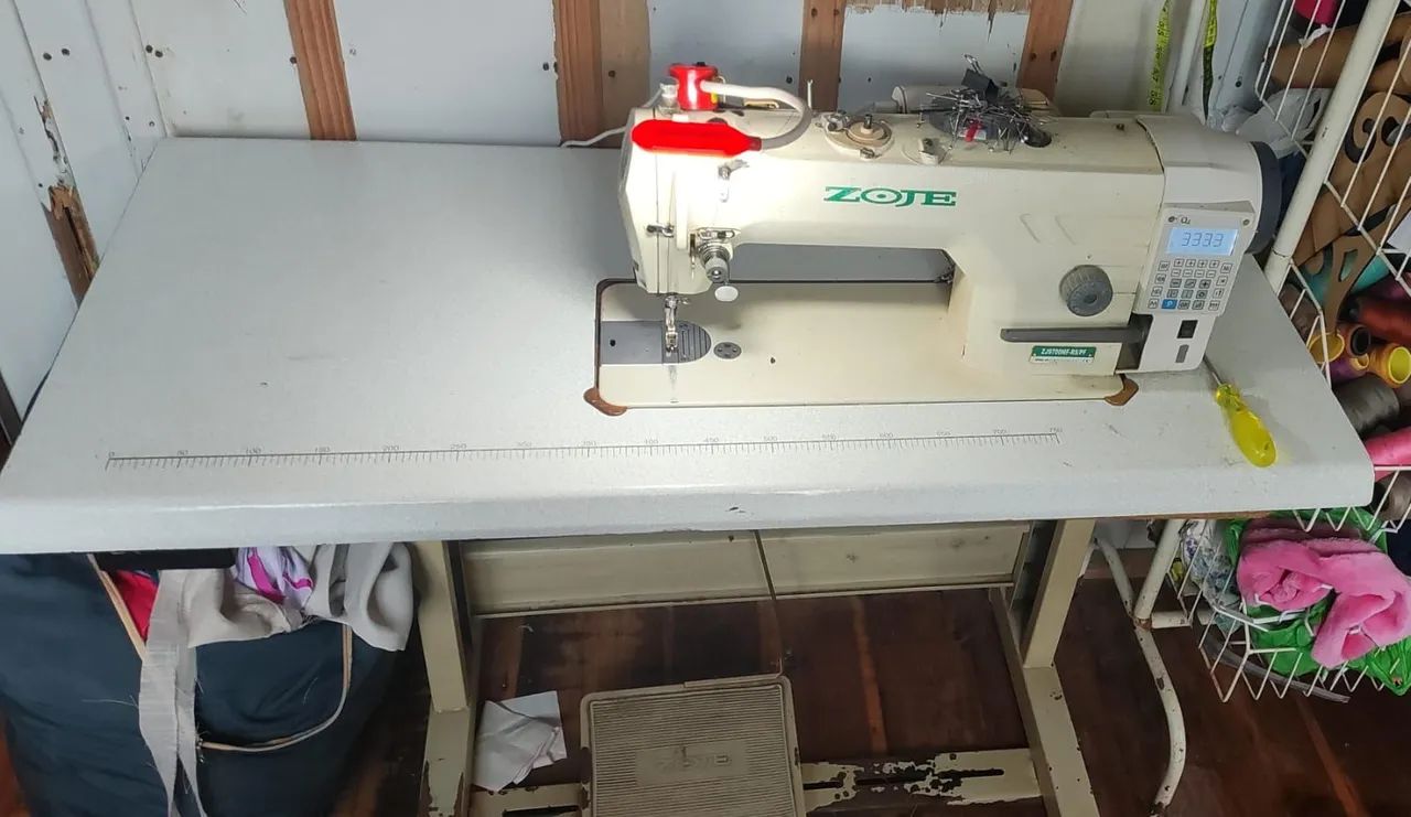 Maquina reta eletrônica zoje