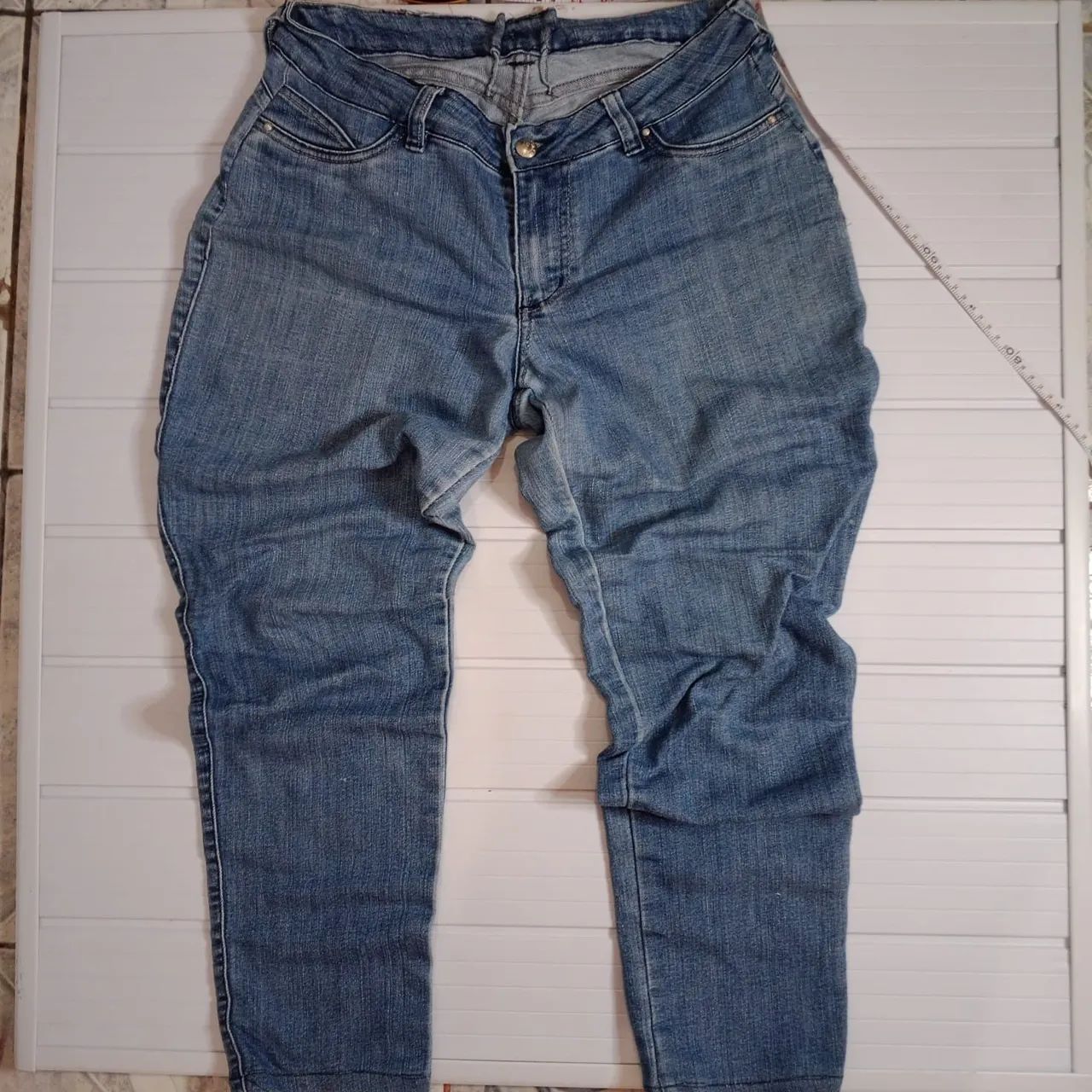 Calça jeans feminina calça jeans azul usada 