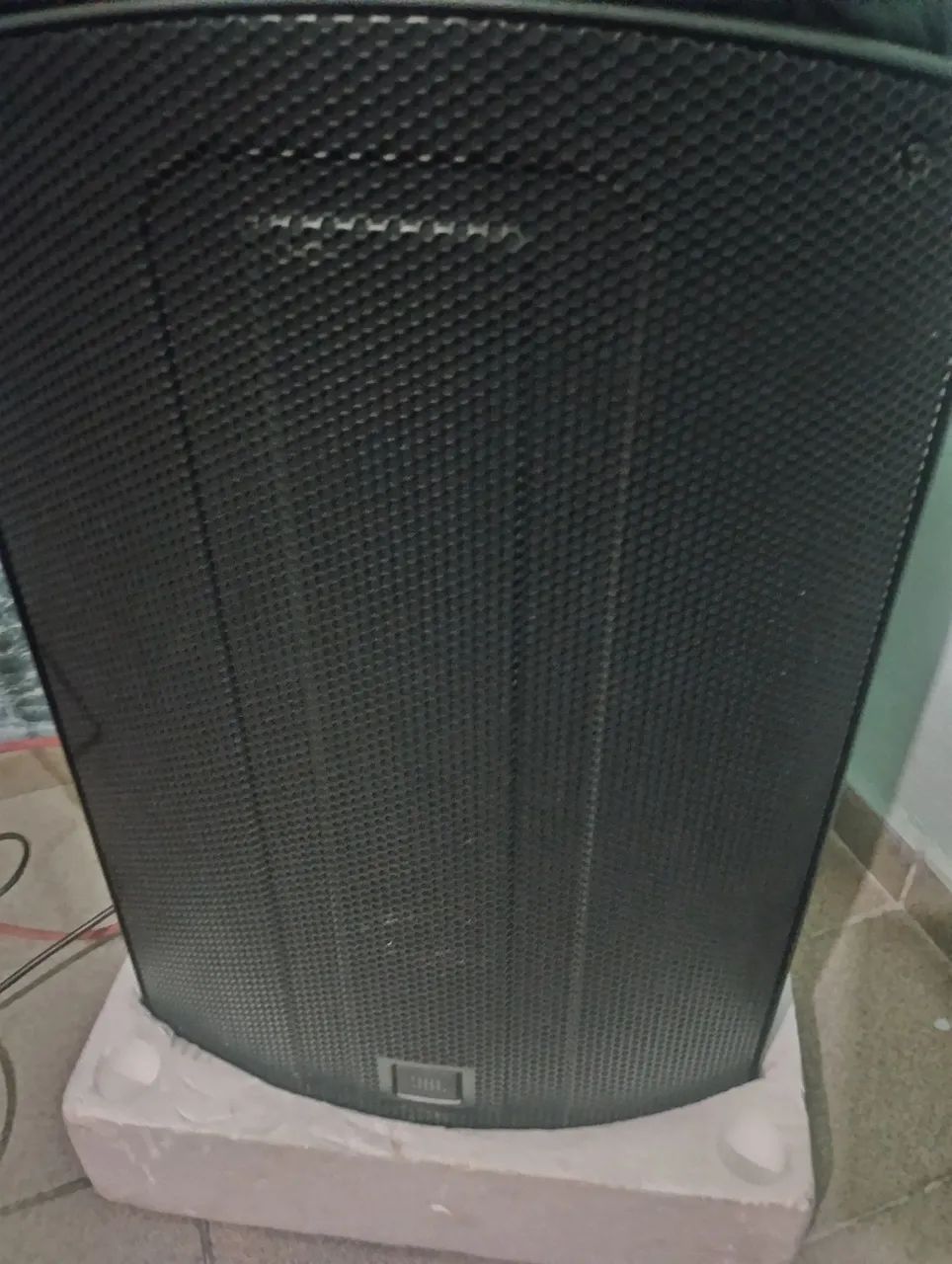 Caixa de som JBL profissional  - Foto 3