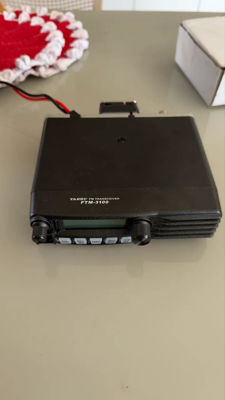 Vendo Rádio VHF modelo Yaesu FTM 3100 - Equipamentos Para Comércio