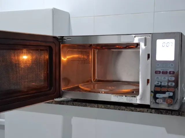 Micro-ondas Espelhado Brastemp 30L - Foto 2