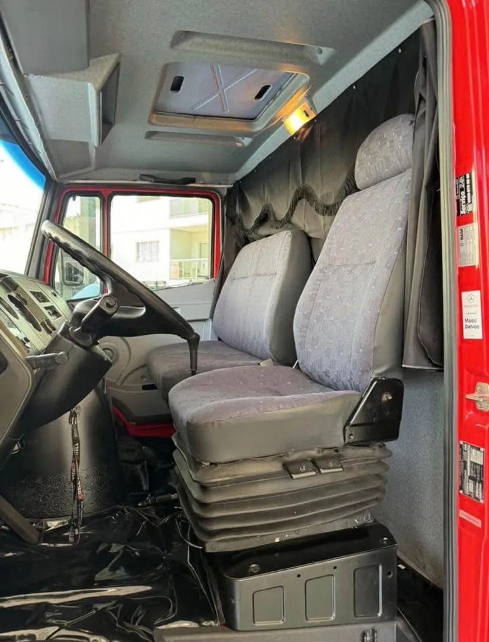 Mercedinha 710 carroceria  - Foto 2