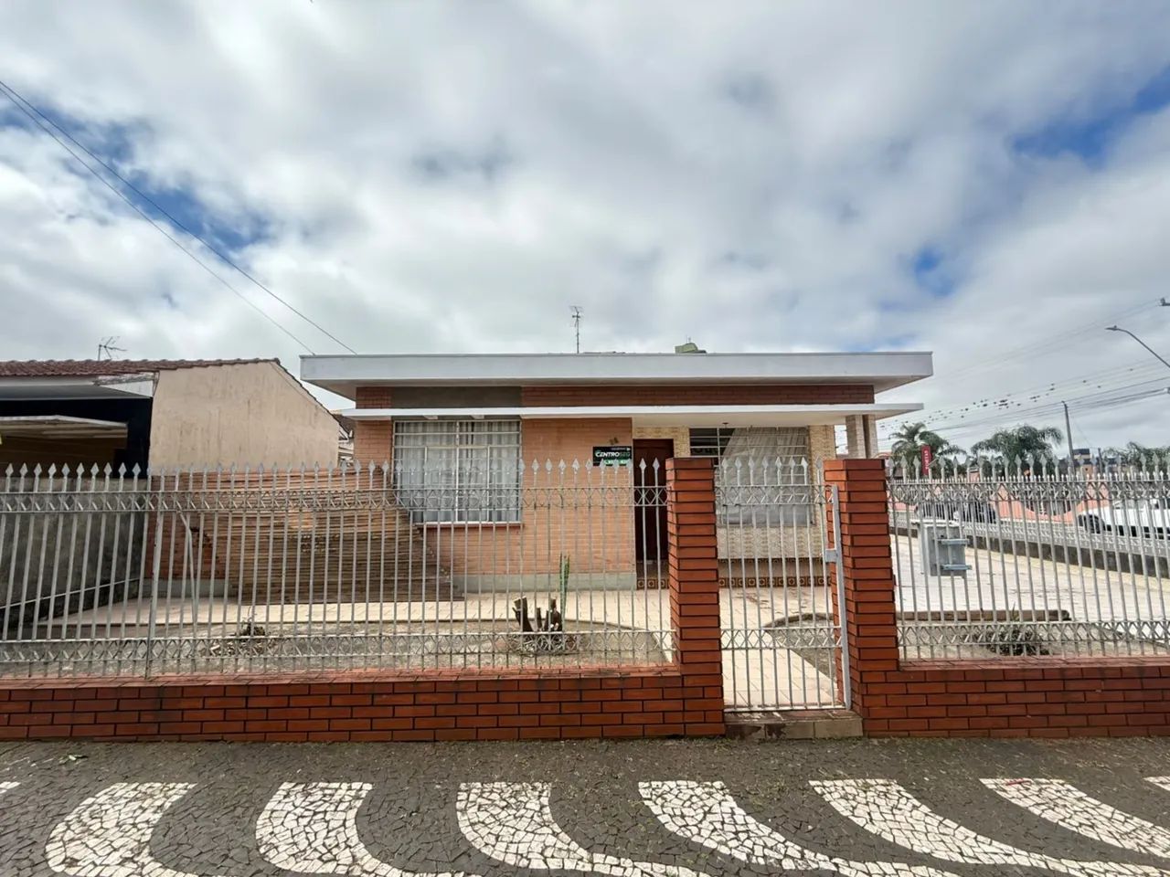 CASA PARA LOCAÇÃO NO CENTRO