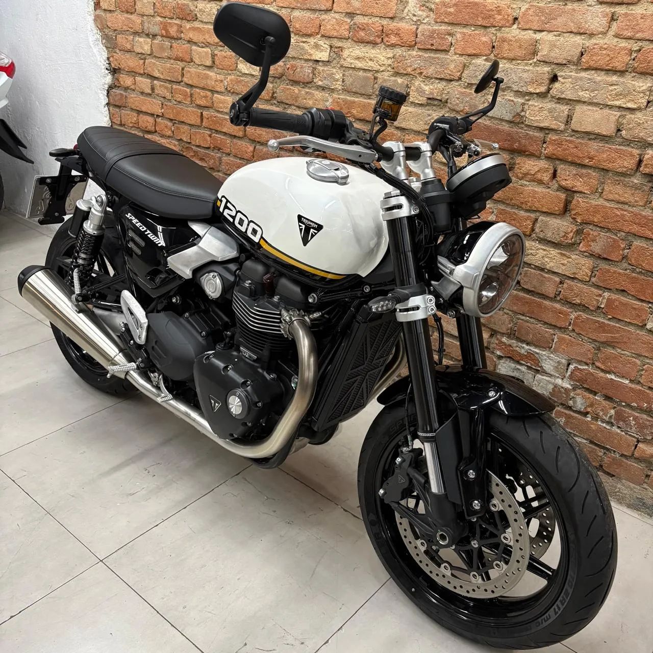 Triumph Speed Twin 1200cc - Foto 2