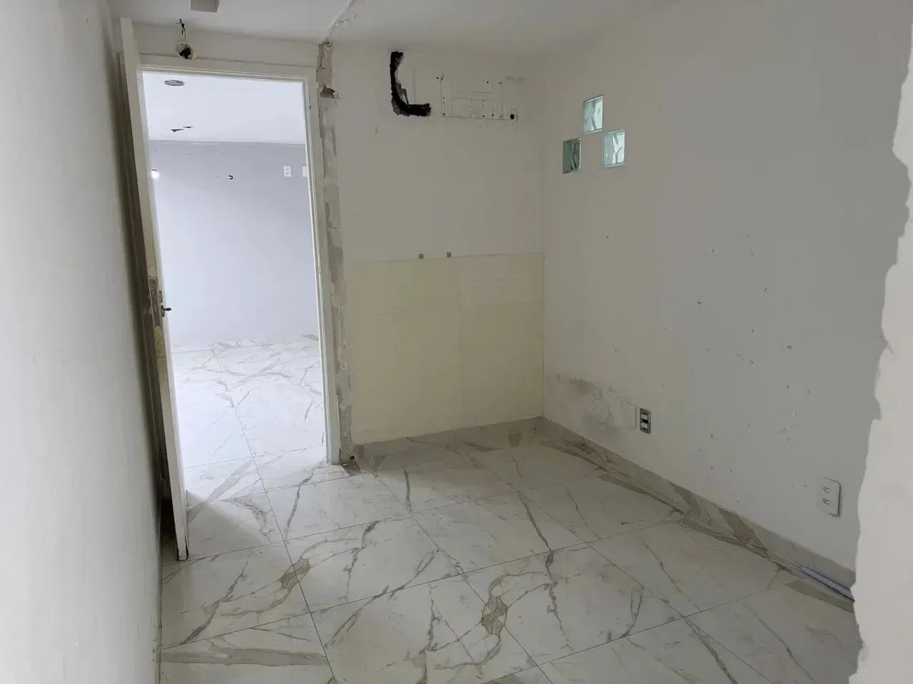 Sala/Conjunto para venda tem 139 metros quadrados em Caminho das Árvores - Salvador - Bahi - Foto 4