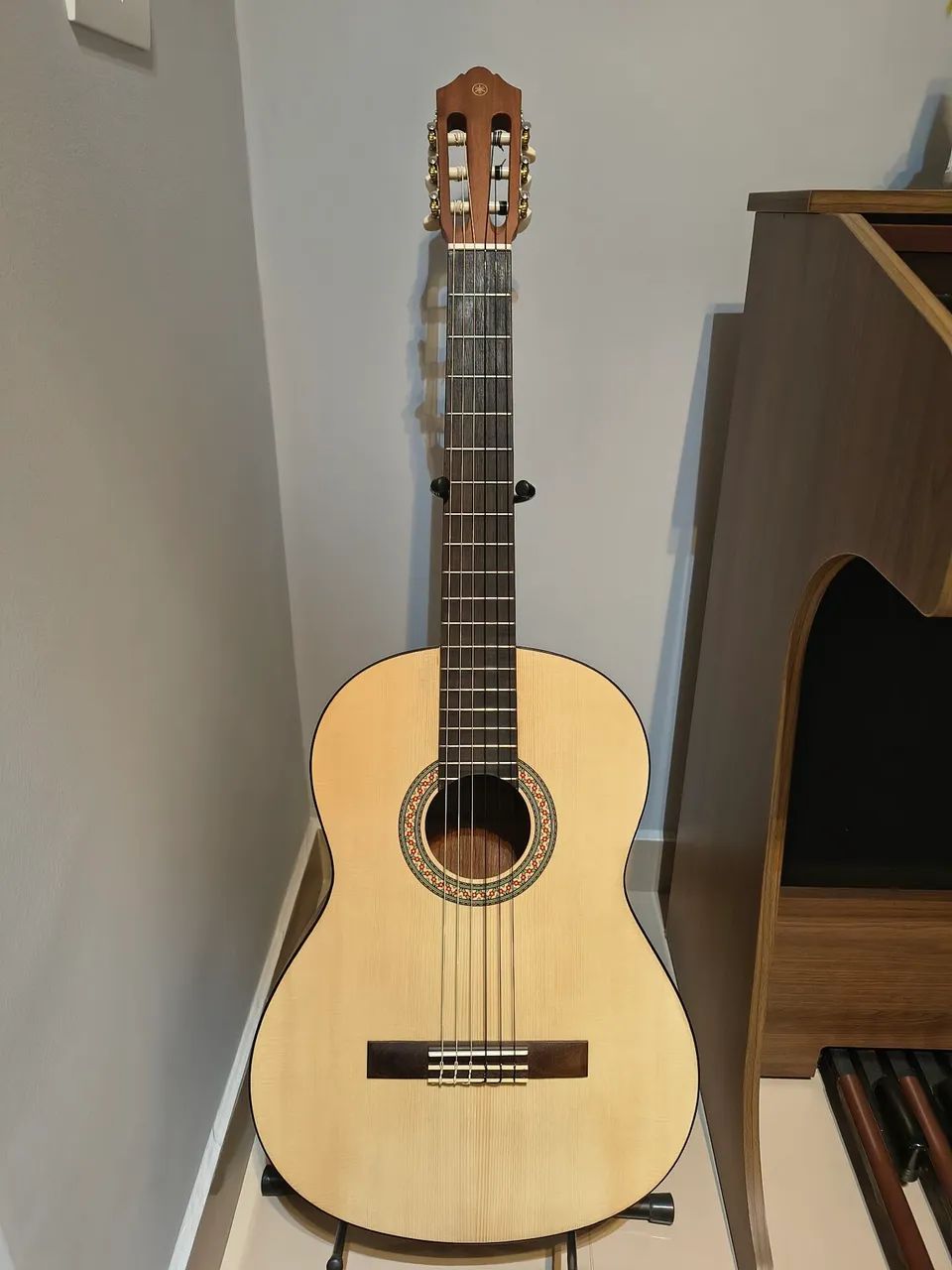 Violão yamanha 