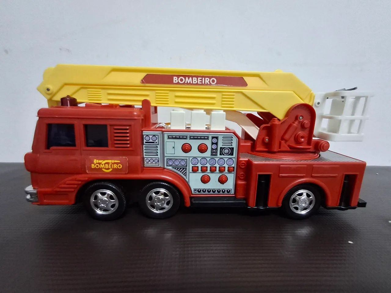 Caminhão bombeiro estrela  - Foto 2