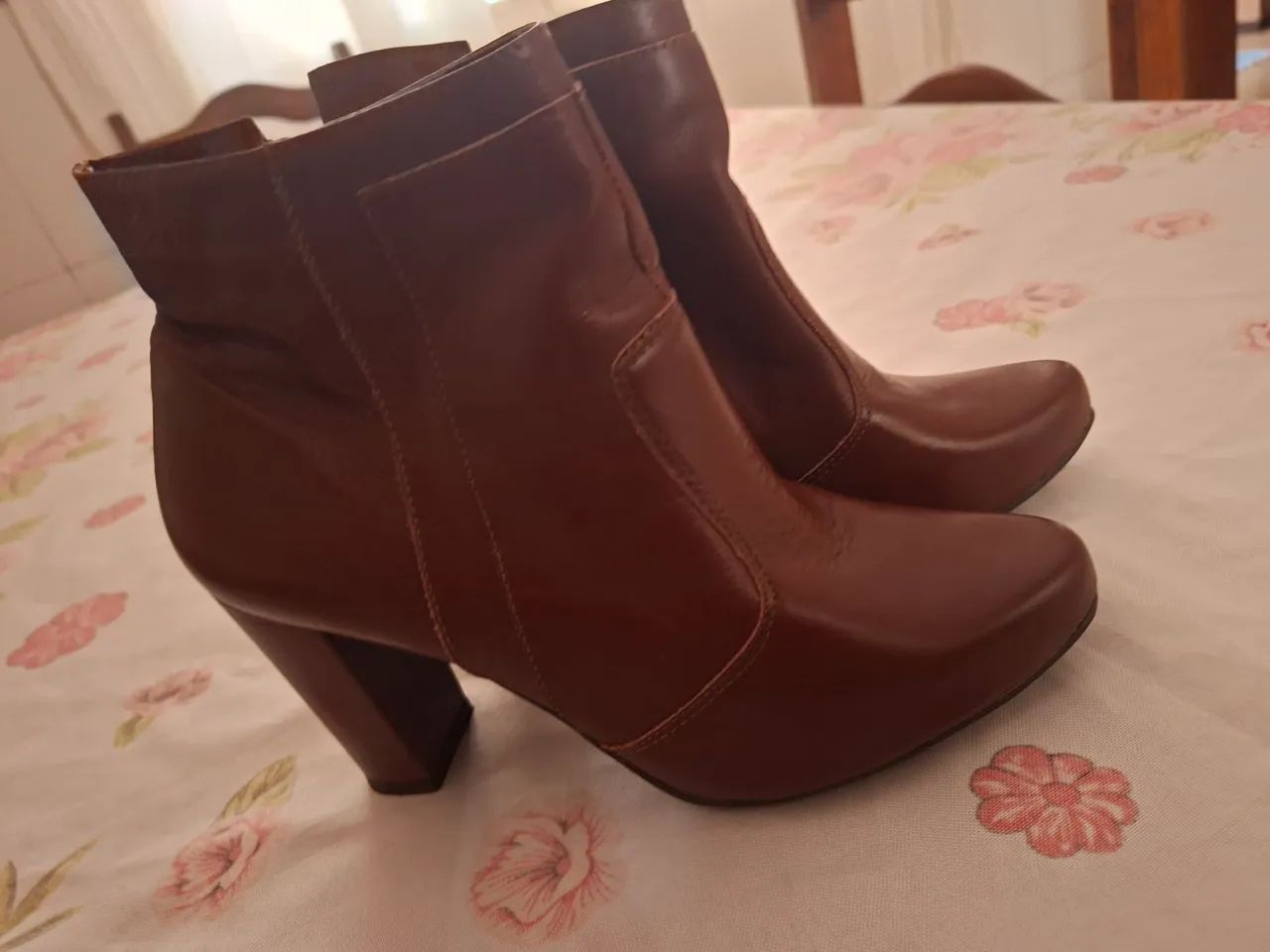 Bota Marrom  - Foto 2