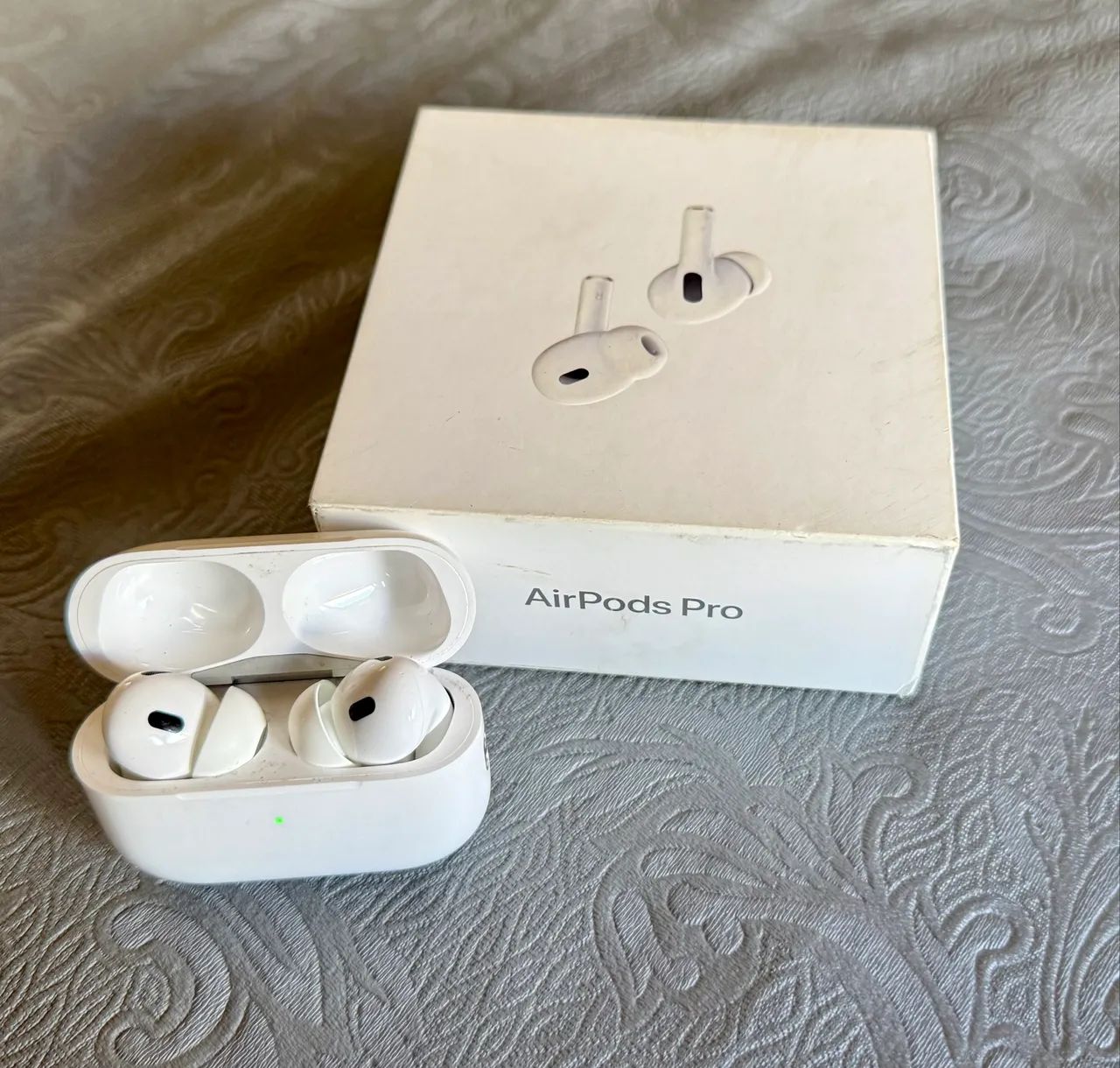AirPods Pro (2ª geração) USB-C - com caixa - Fones de Ouvido