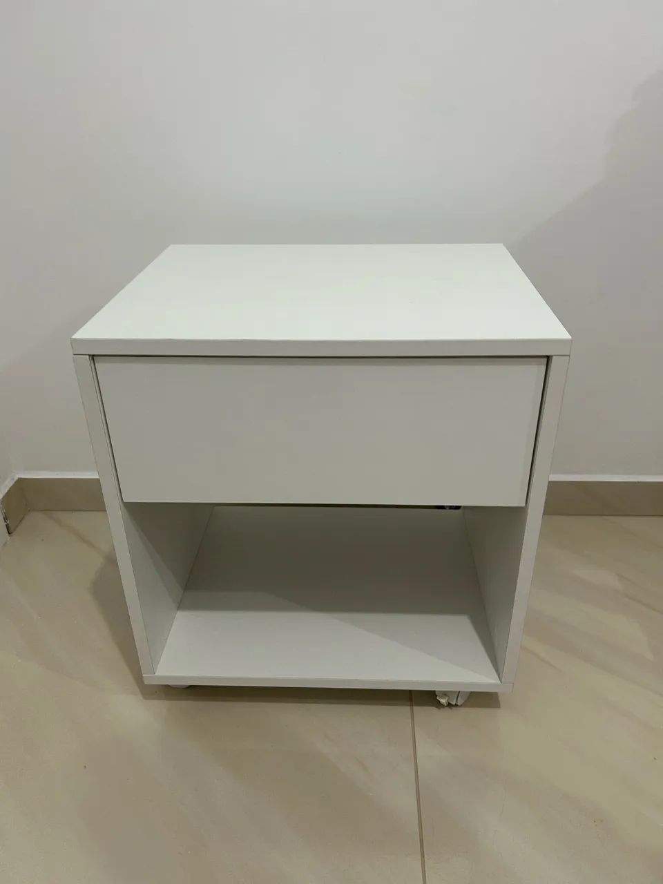 Mesa de cabeceira branca  - Foto 4