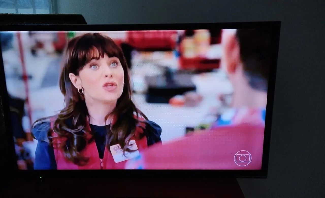 Vendo tv de 32 polegadas Smart do meu uso!  - Foto 4