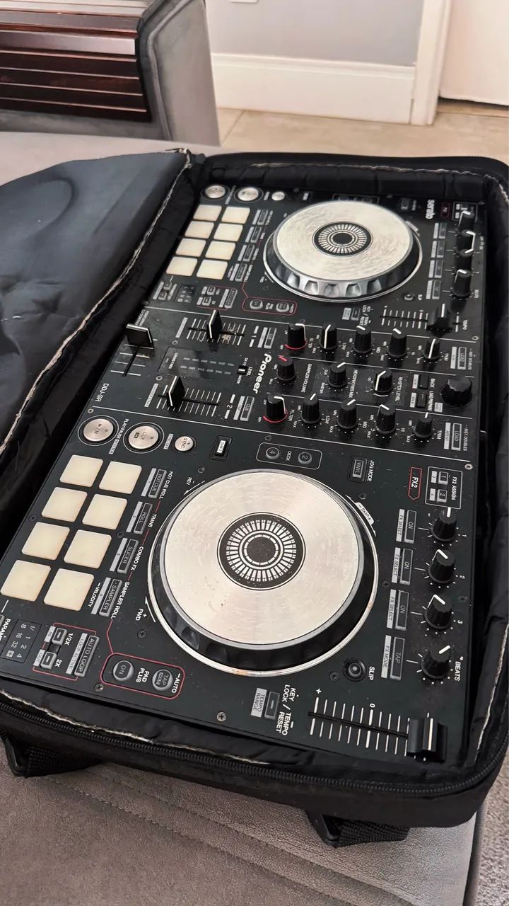 Controladora Pionner DDJ SR