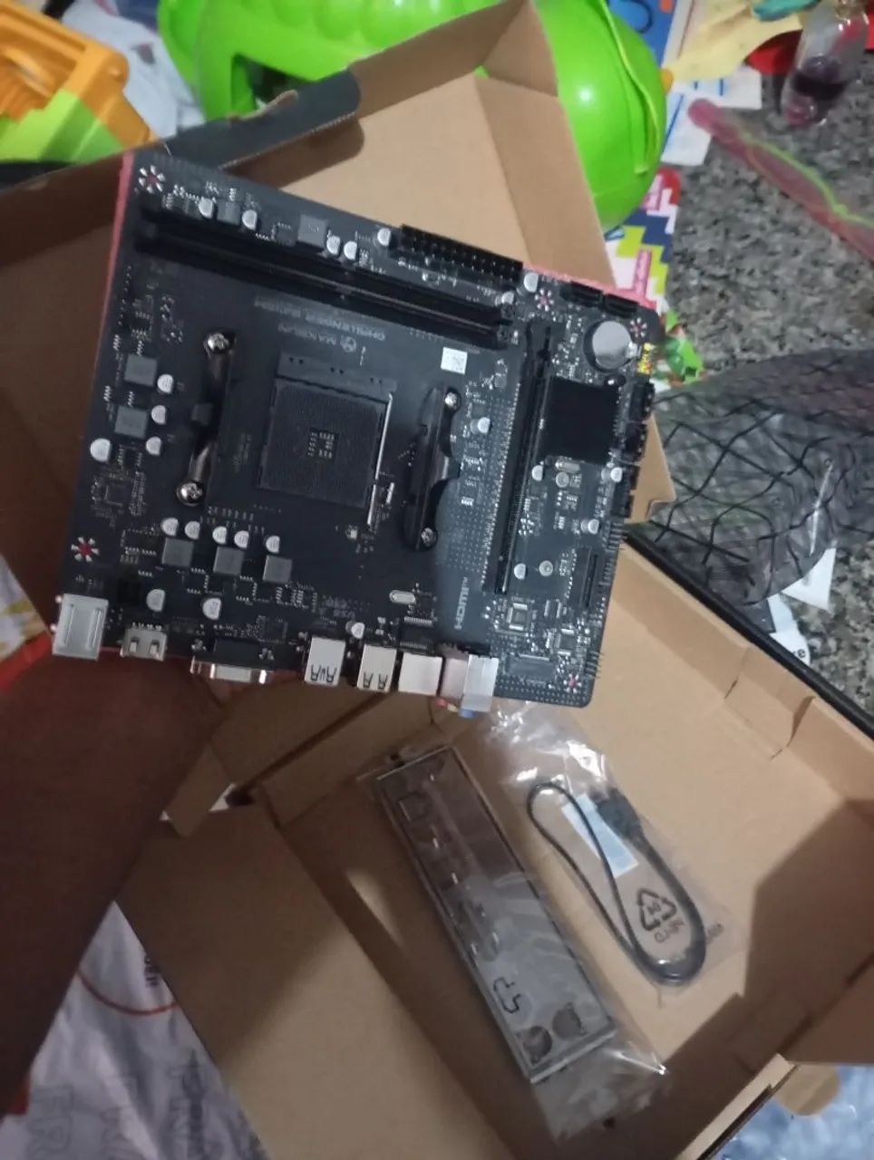 Gabinete e placa mãe B450m - Foto 5