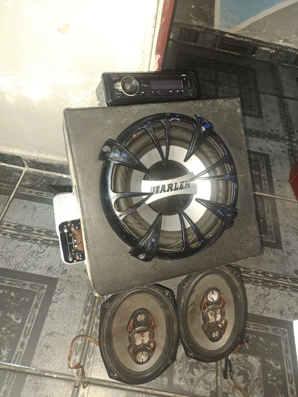 Vendo subwoofer 10 polegadas e 6x9