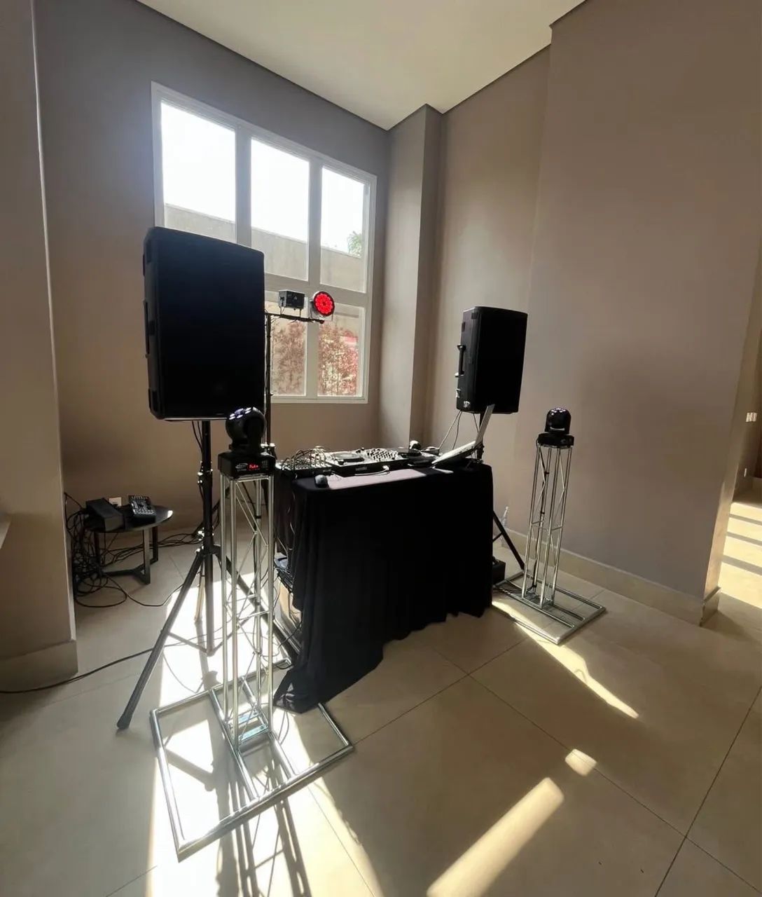 LOCAÇÃO DE SOM E ILUMINAÇÃO PARA SEU EVENTO - Foto 3