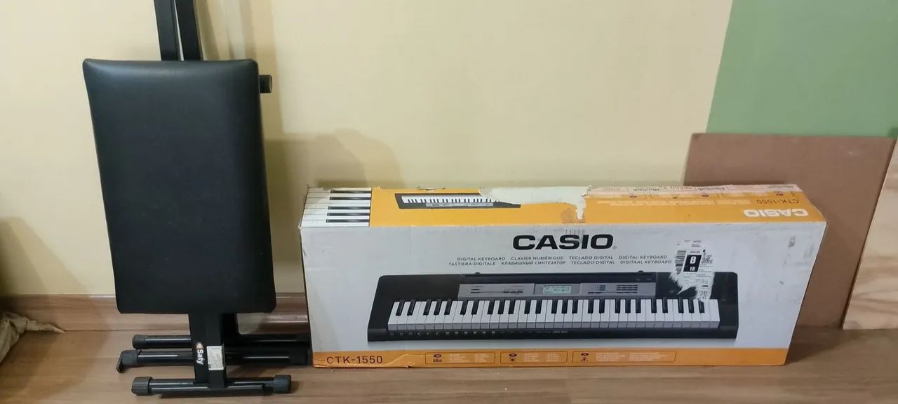 Teclado Casio CTK-1550 com suporte e banco - Foto 3
