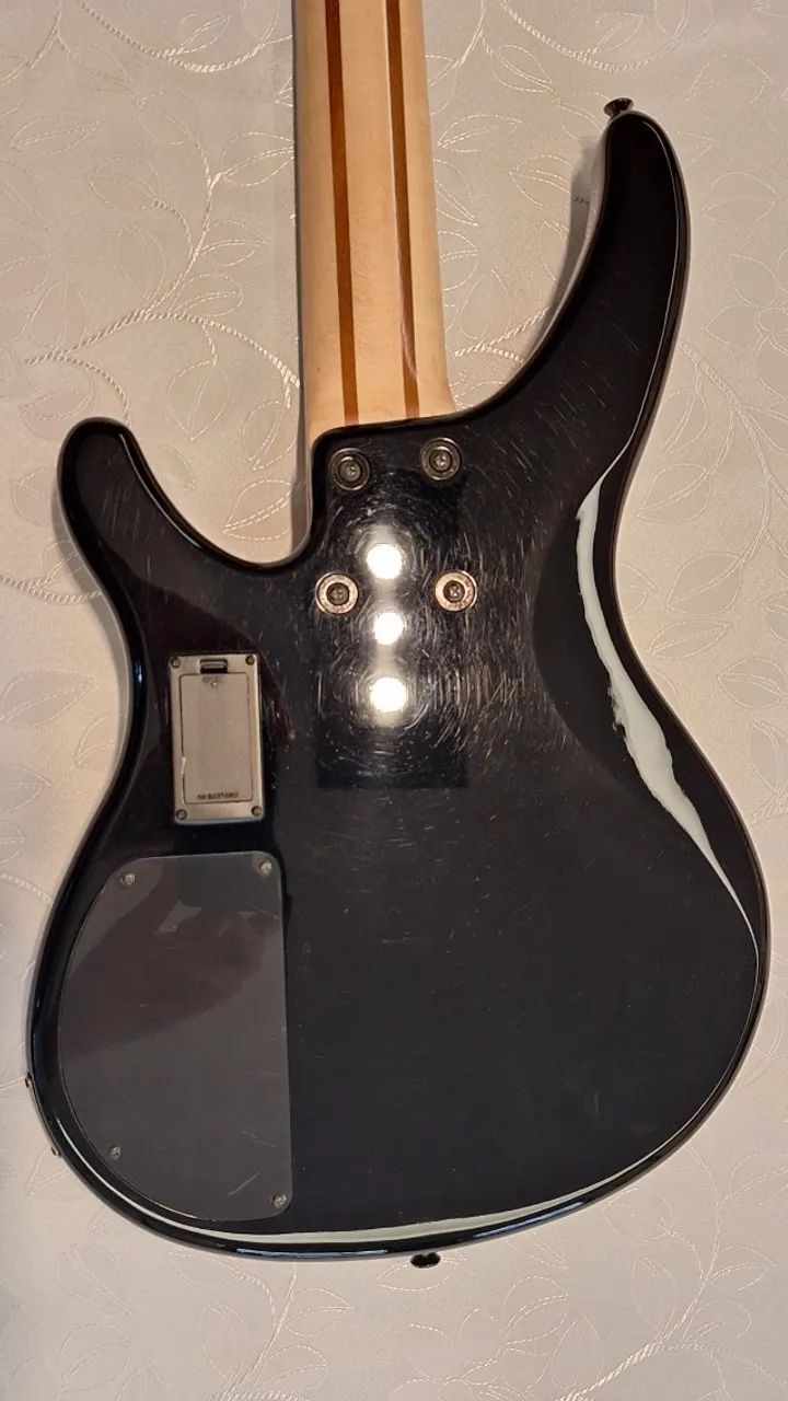Baixo YAMAHA TRBX305 - Foto 4