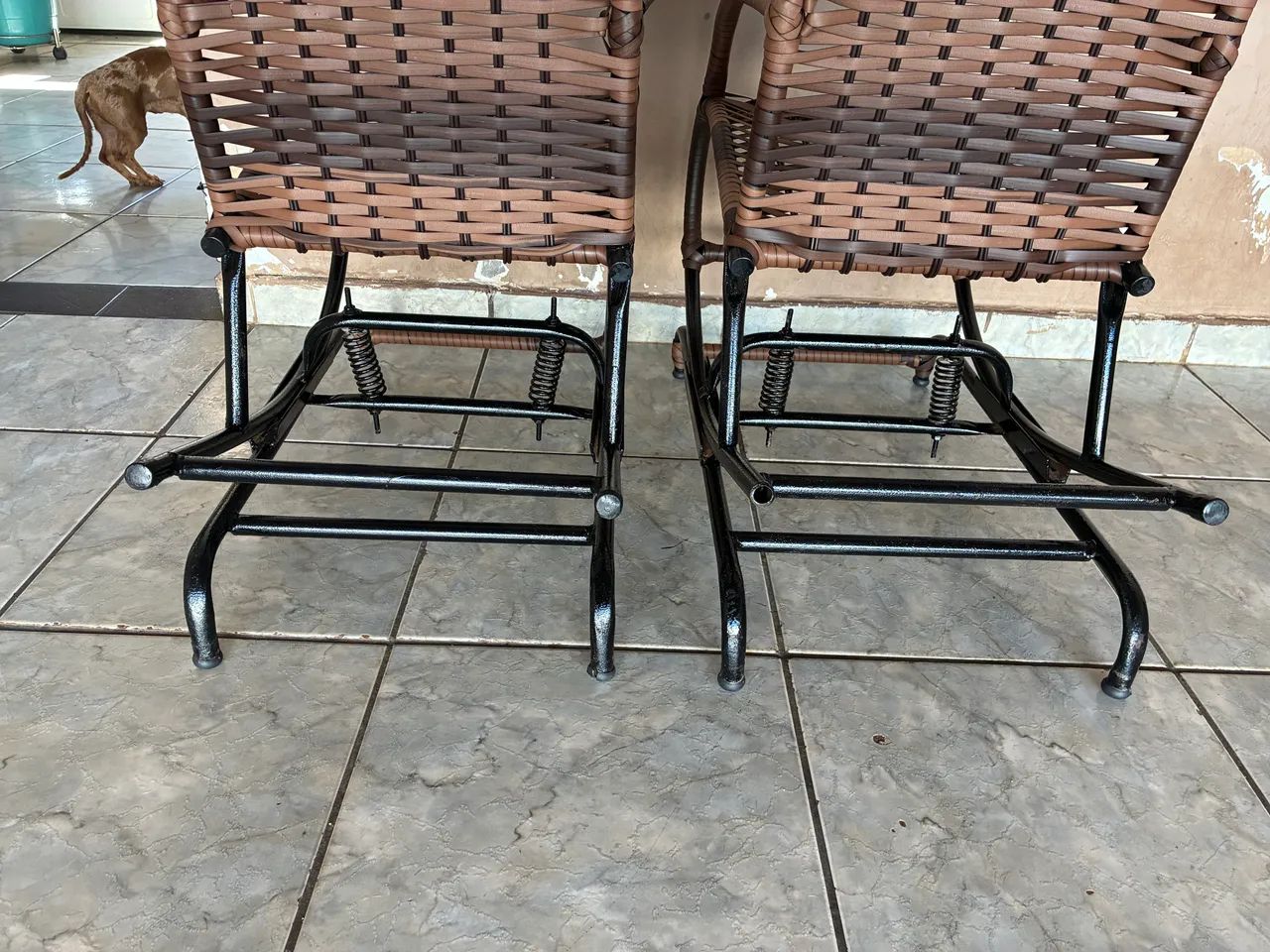 Vendo 2 cadeiras de balanço infantis em fibra sintética  - Foto 3