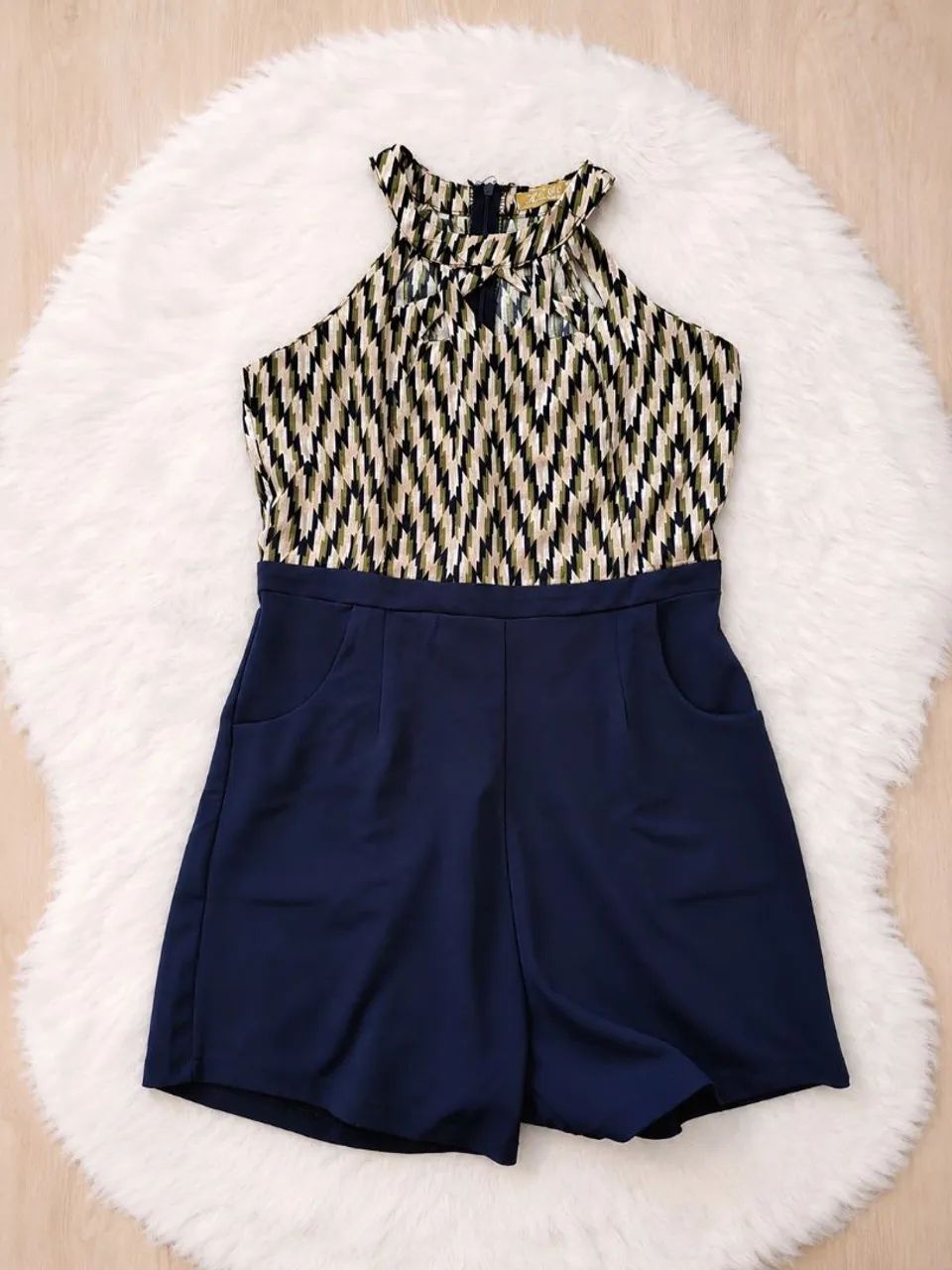 MACACÃO SHORT ESTAMPADO - USADO