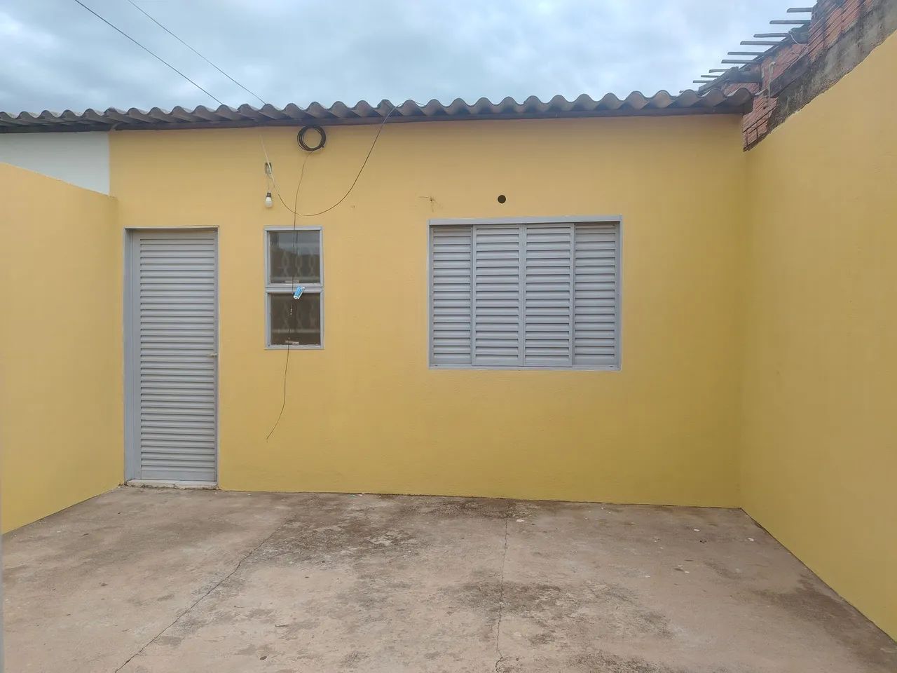 Aluga-se 