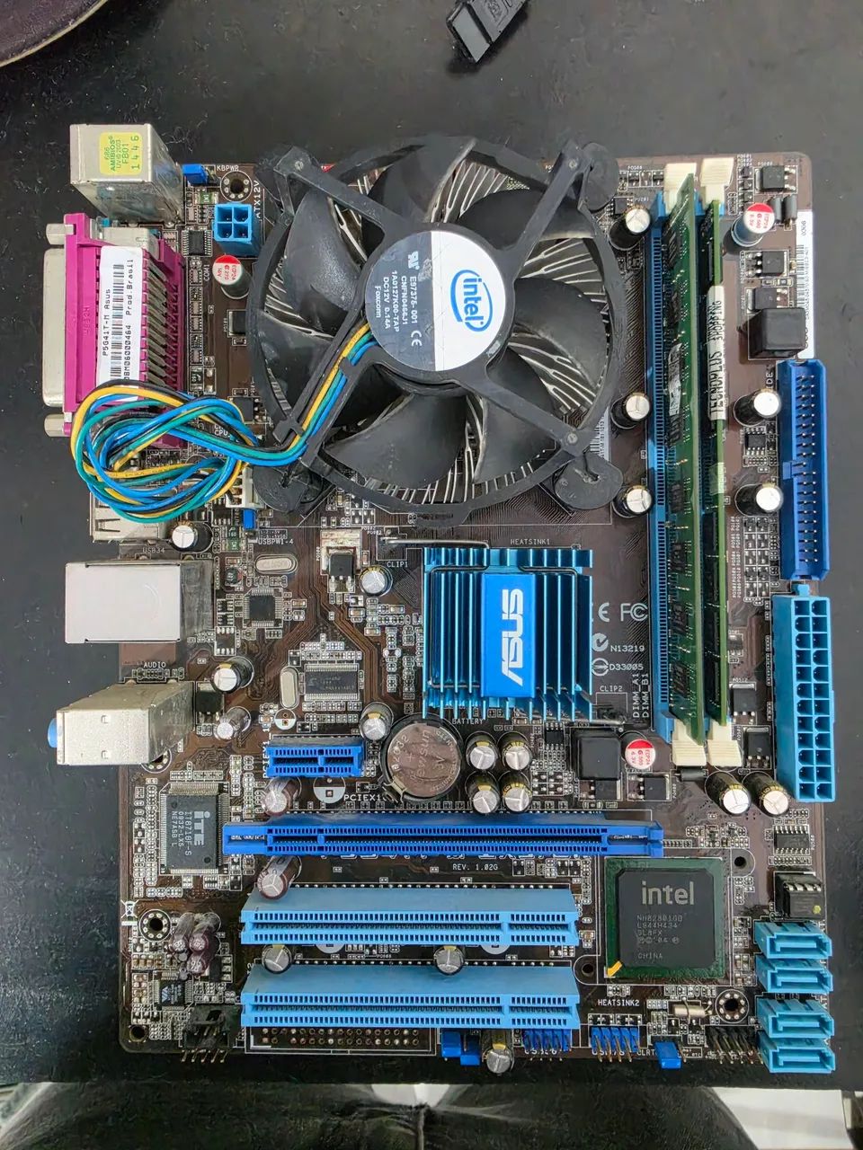 Kit placa-mãe, processador e memória 